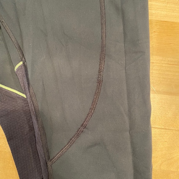 Lululemon running crop size 8 - Picture 2 of 4